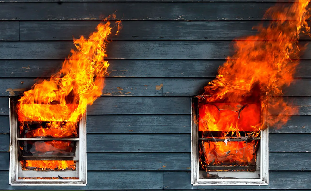 شعله‌ها و شکاف‌ها؛ صنعت بیمه آتش‌سوزی در ایران